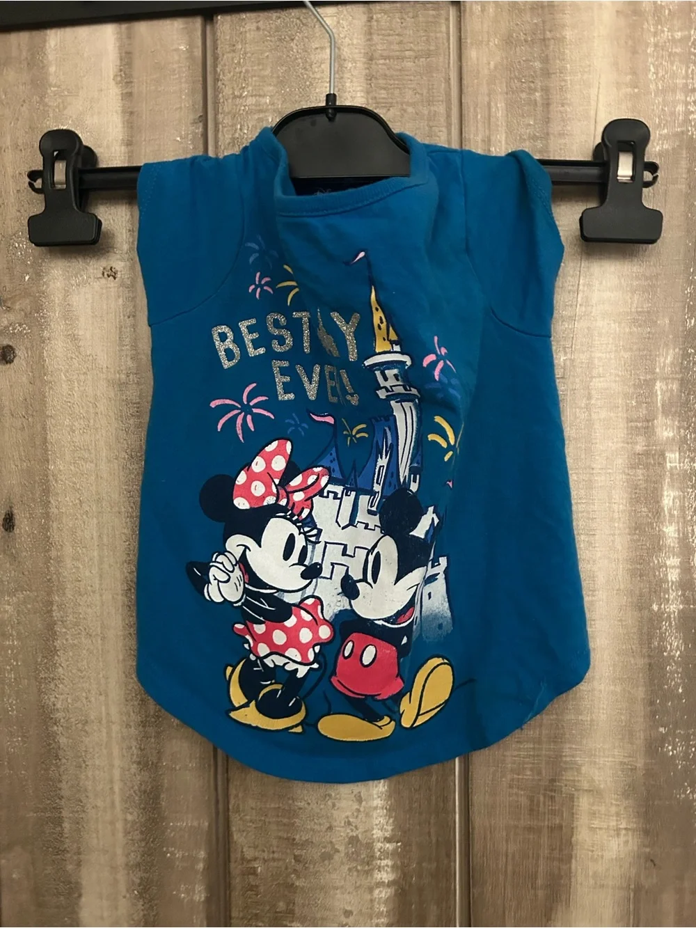 NWOT Disney dog tee, M